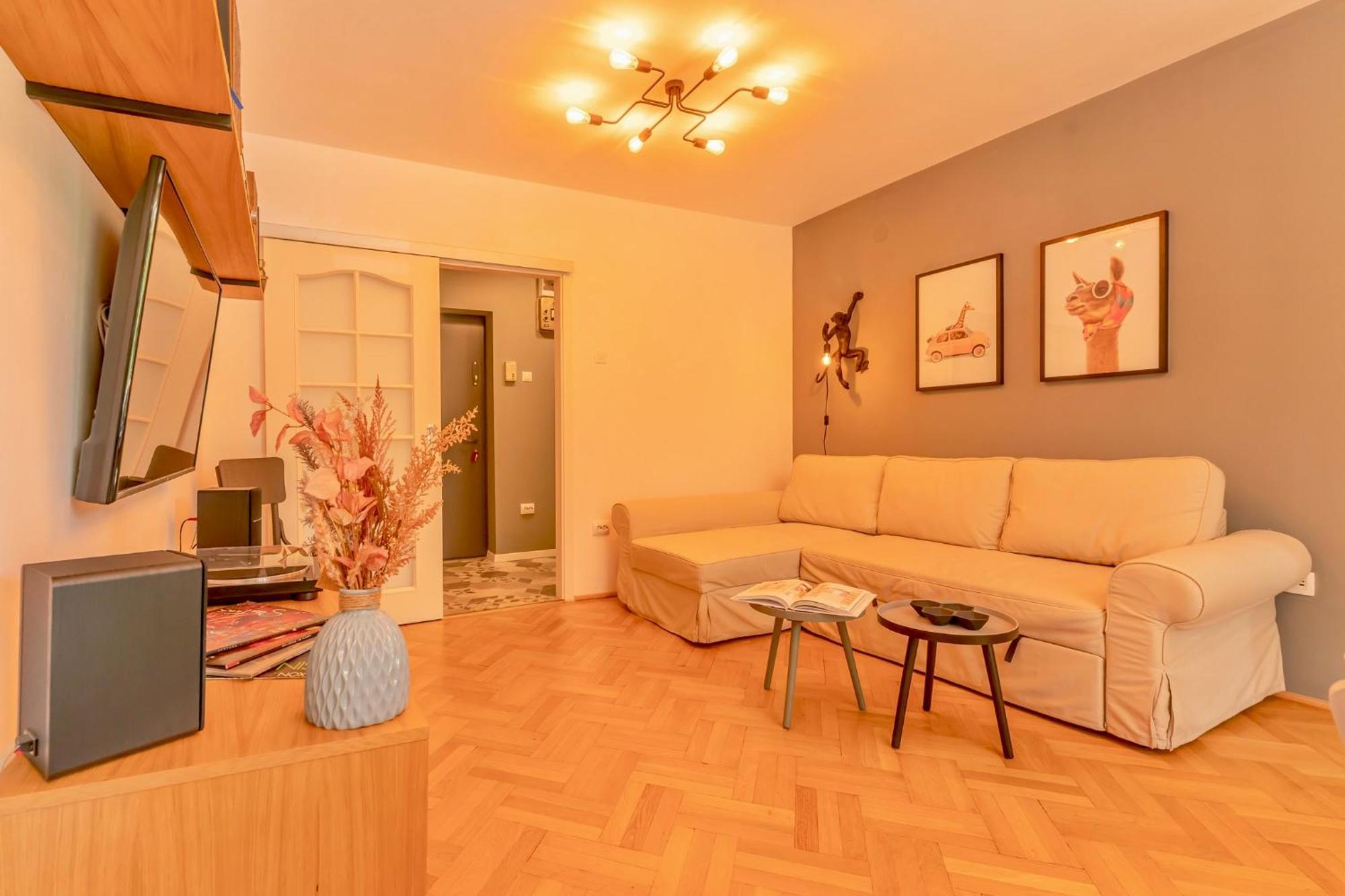 Castanilor 6 - Hip Industrial Apartment Close To City Centre Brașov Exterior foto